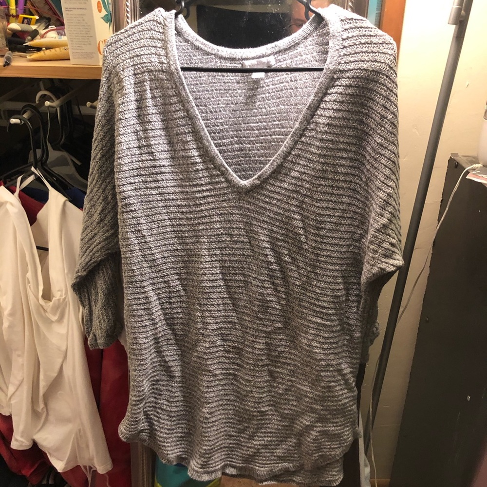 V neck sweater